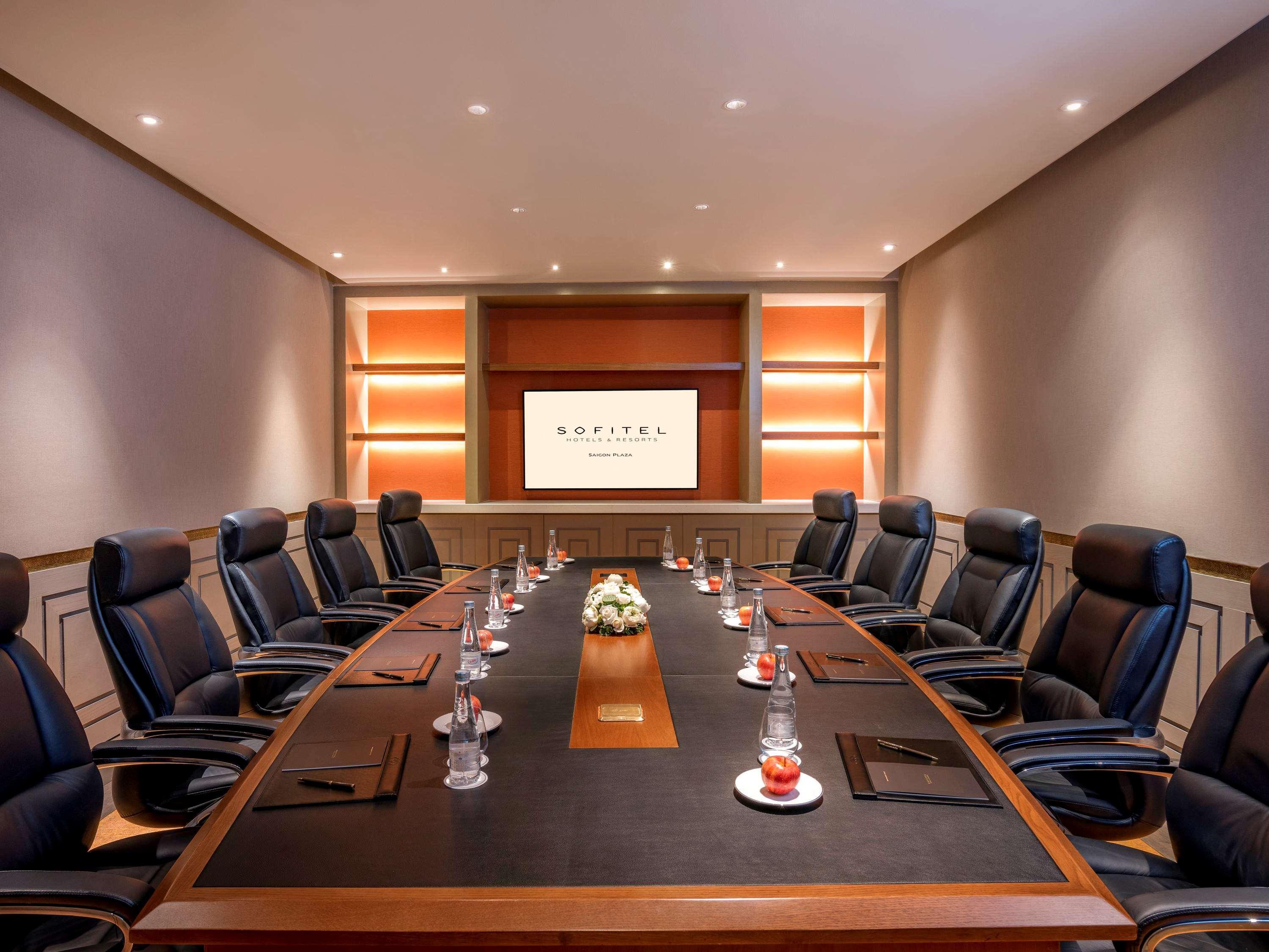 Sofitel Saigon Plaza Hotel Ho Chi Minh City Exterior photo