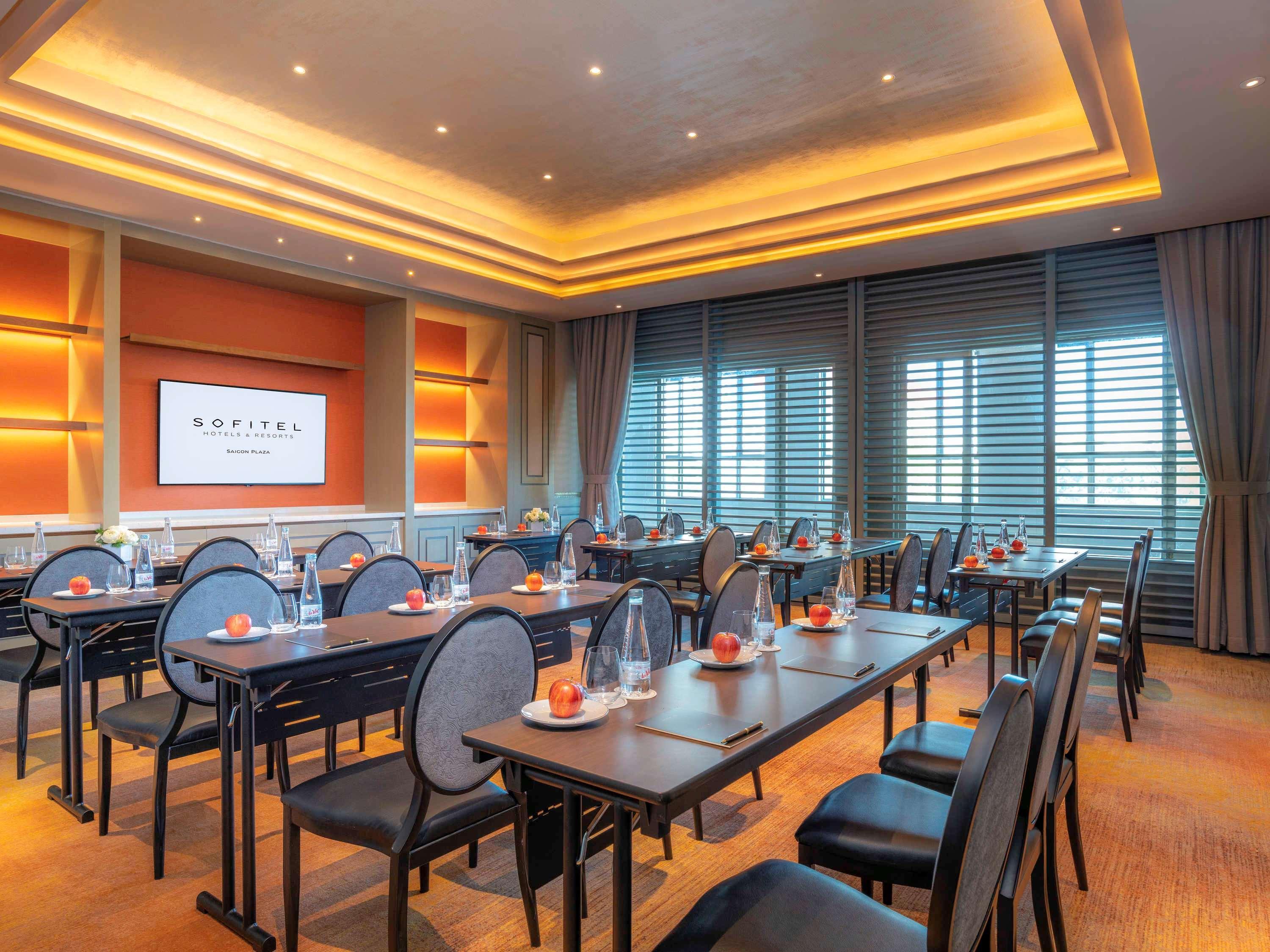 Sofitel Saigon Plaza Hotel Ho Chi Minh City Exterior photo