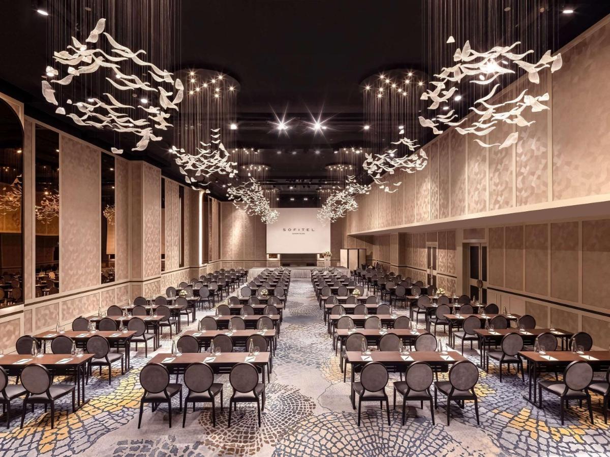 Sofitel Saigon Plaza Hotel Ho Chi Minh City Exterior photo