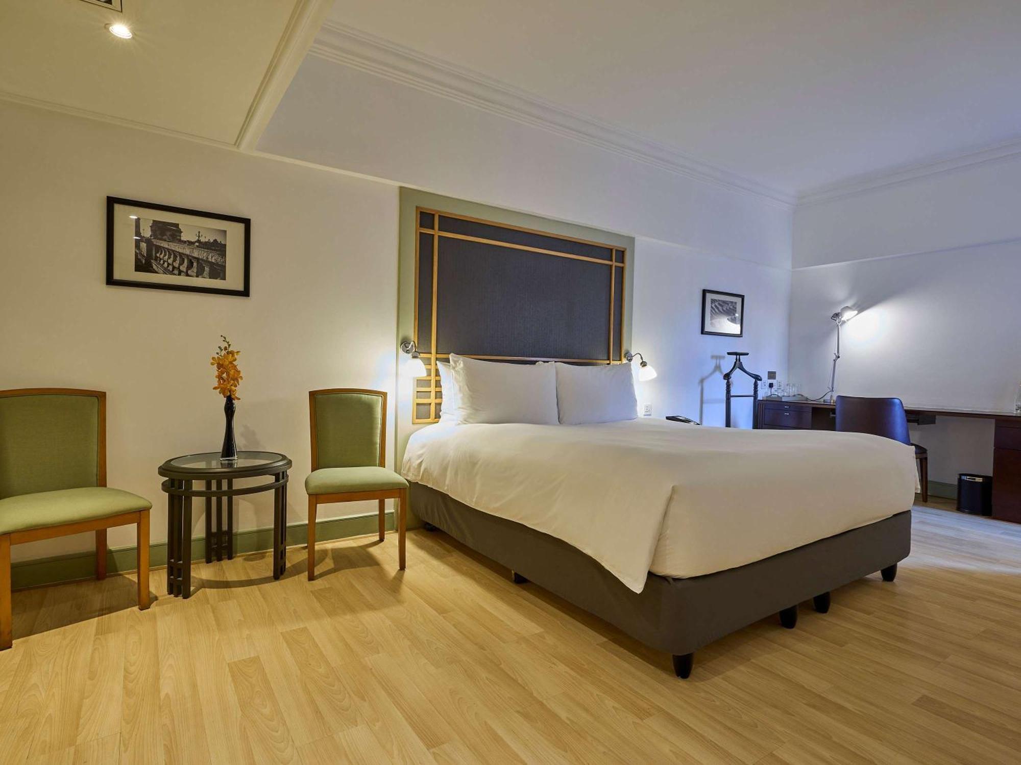 Sofitel Saigon Plaza Hotel Ho Chi Minh City Exterior photo
